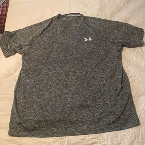Under Armour Tshirt